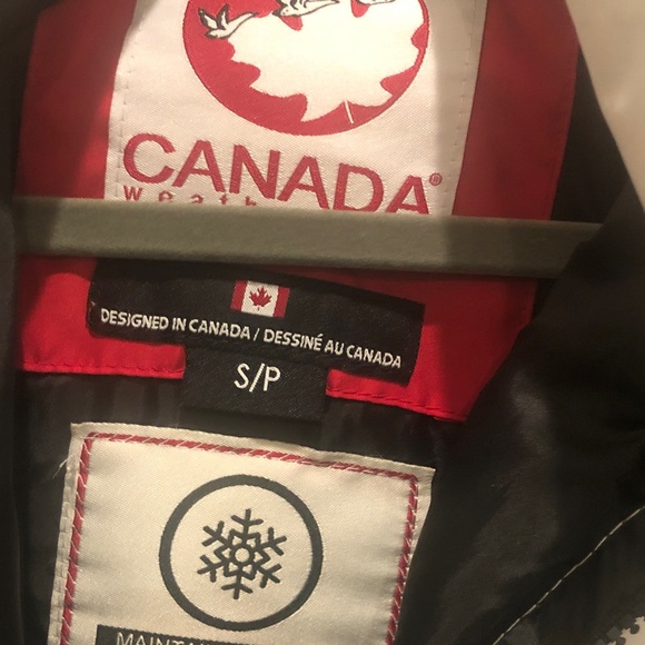 White Puffer Canadian Puffer Jacket - Picture 2 of 5